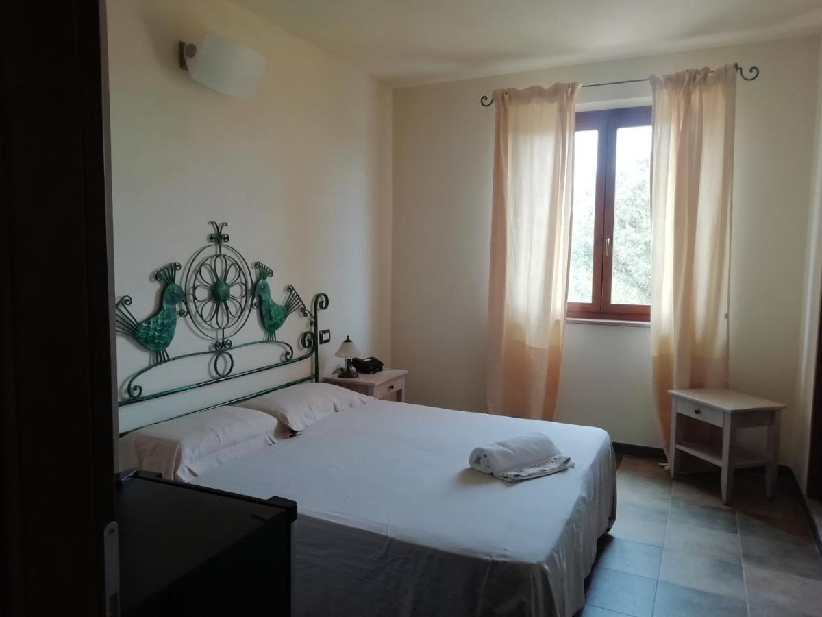 S'Ena Hotel Arbus Exterior foto